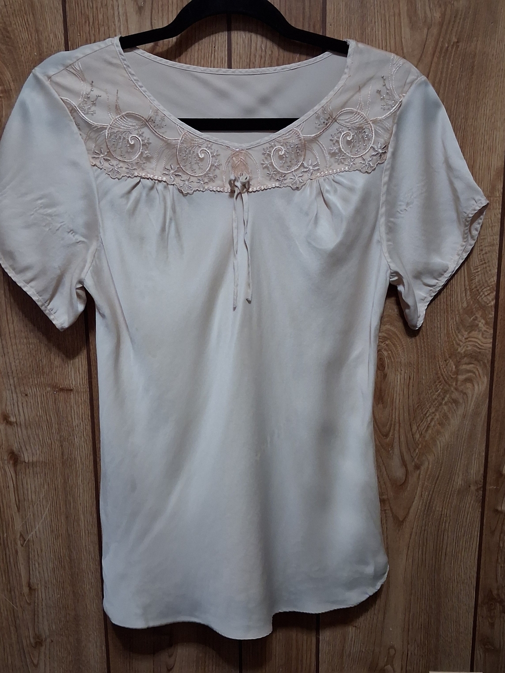 Vintage Silk Blouse With Lace Neckline Detail Size Lg Cream Color Retro Chic